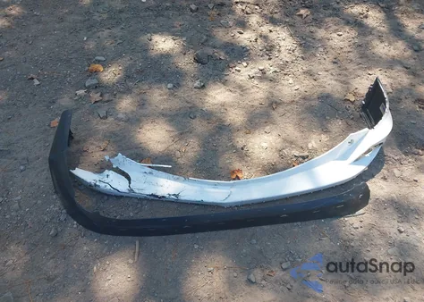 2018 Toyota Rav4 Le z USA, uszkodzony, nr VIN JTMZFREV3JJ174039